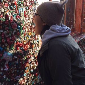 Meet your Posher, Hillary